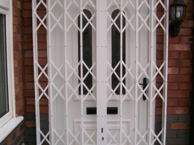 Face fix security grilles for entrance door