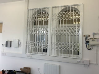 Collapsible face fix window security grilles drawn out Collapsible face fix window security grilles drawn out